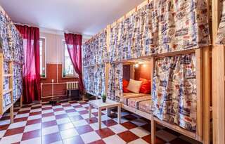 Гостиница Хостел Антиобщага Мытищи Спальное место на двухъярусной кровати в общем номере для мужчин-2